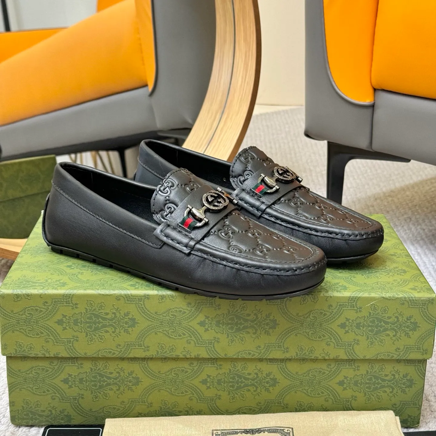 Men's shoes 💰420 (Yangli) Gucci* - the top version of Gucci classic beanie shoes! It is made of imported original cowhide and has a comfortable first layer of sheepskin lining! Original wear-resistant rubber outsole! High quality products! Size 38-46, with shoe dial, cloth bag, card